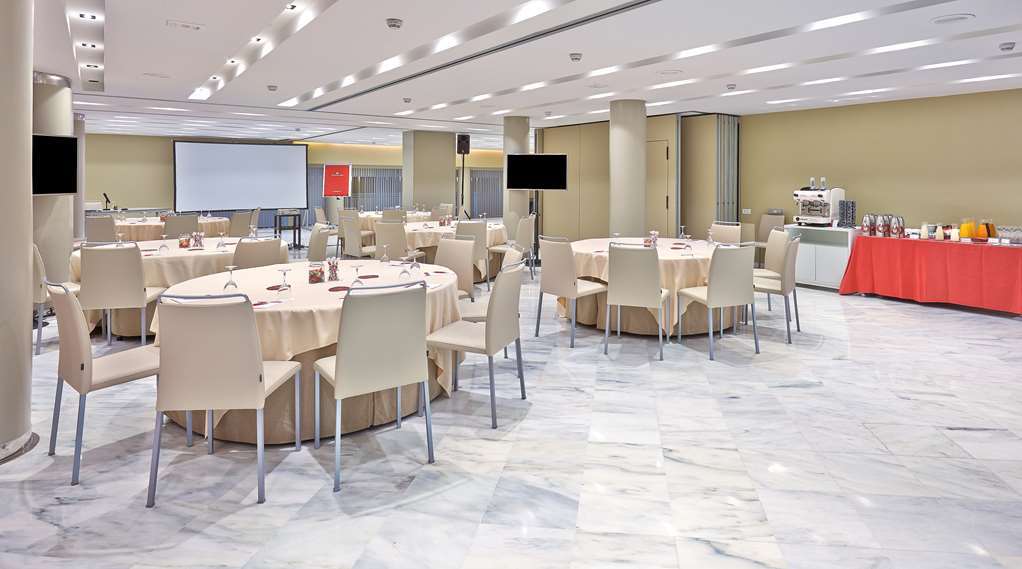 Hotel Nh Collection Podium 4*